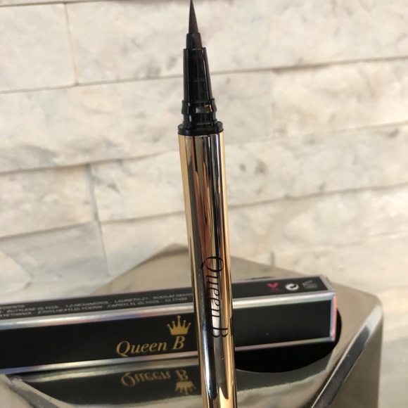 Queen b waterproof liquid eyeliner - Picture 3 of 3